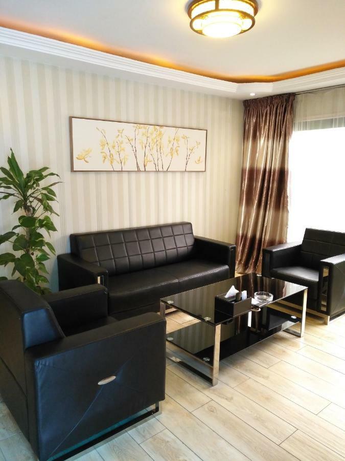 Hotel Des Jardins 아비장 외부 사진